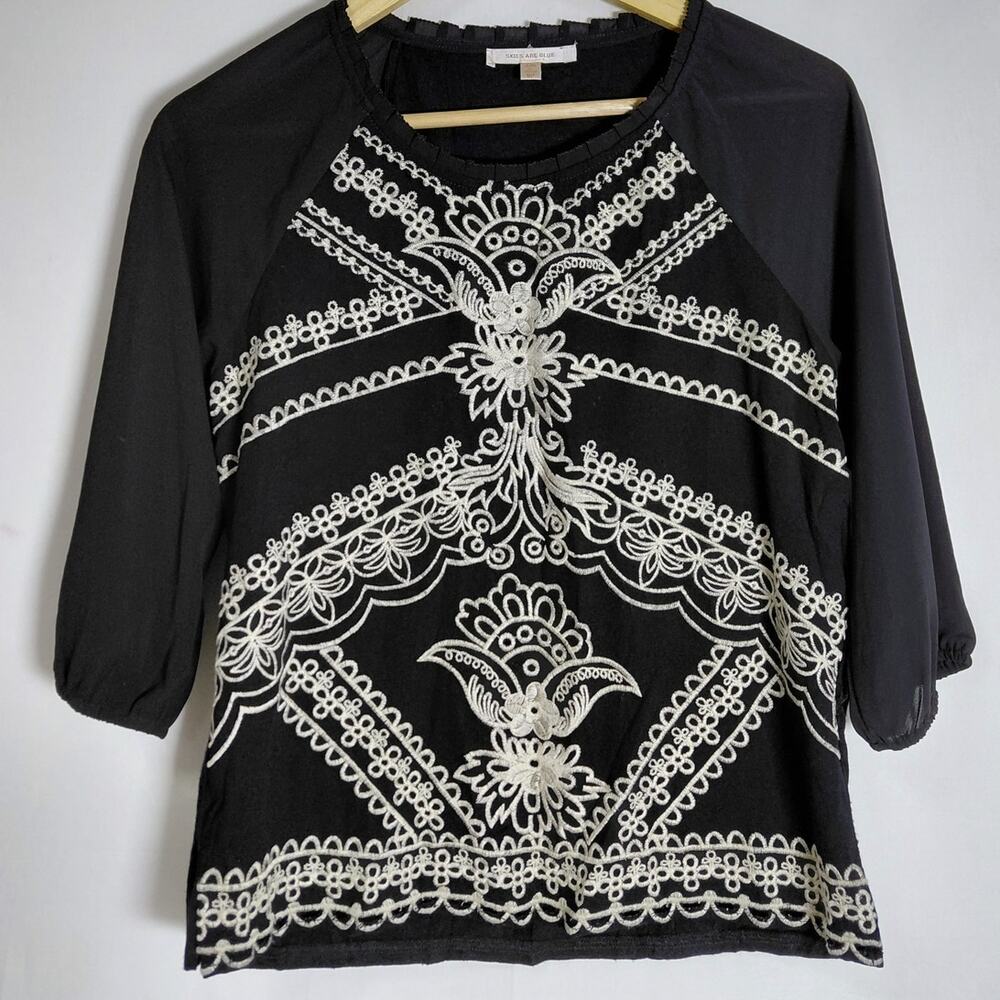 Skies Are Blue Embroidered Crew Neck Lightweight Blouse Women Size SP